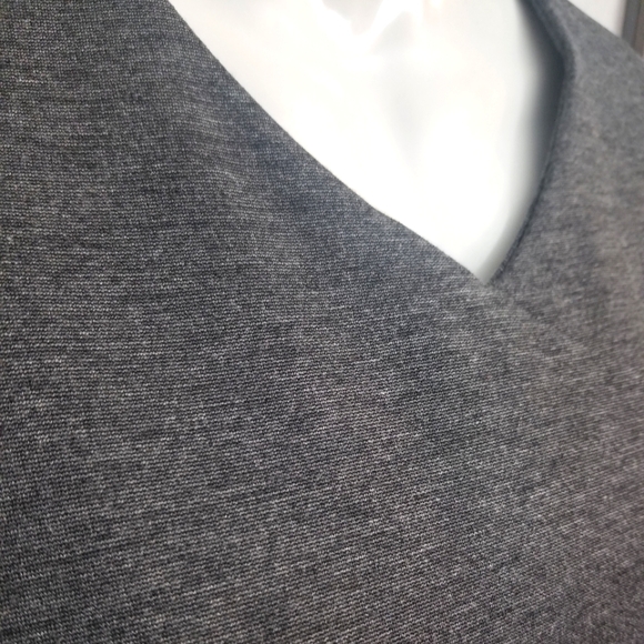 🆕️ Hazel Mae V-Neck Sleeveless Elegant Dress in Gray Size XL - Picture 3 of 9